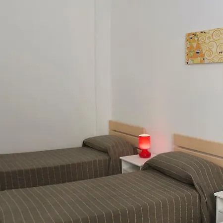 Perdiana House Apartment *