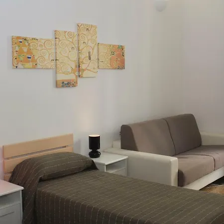 Perdiana House * Genoa