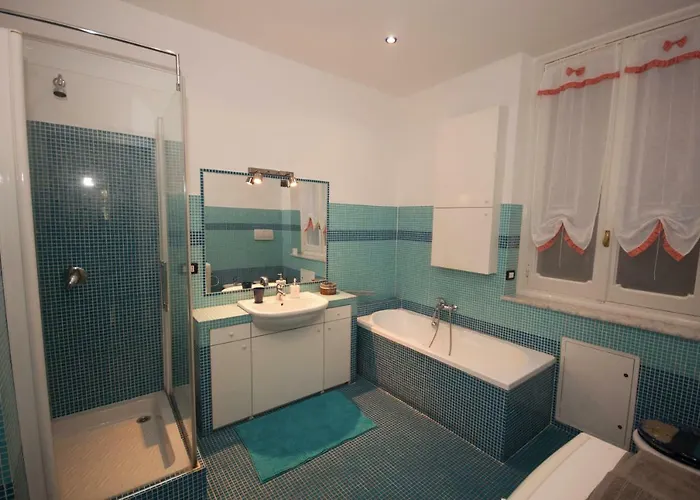 アパート Perdiana House *